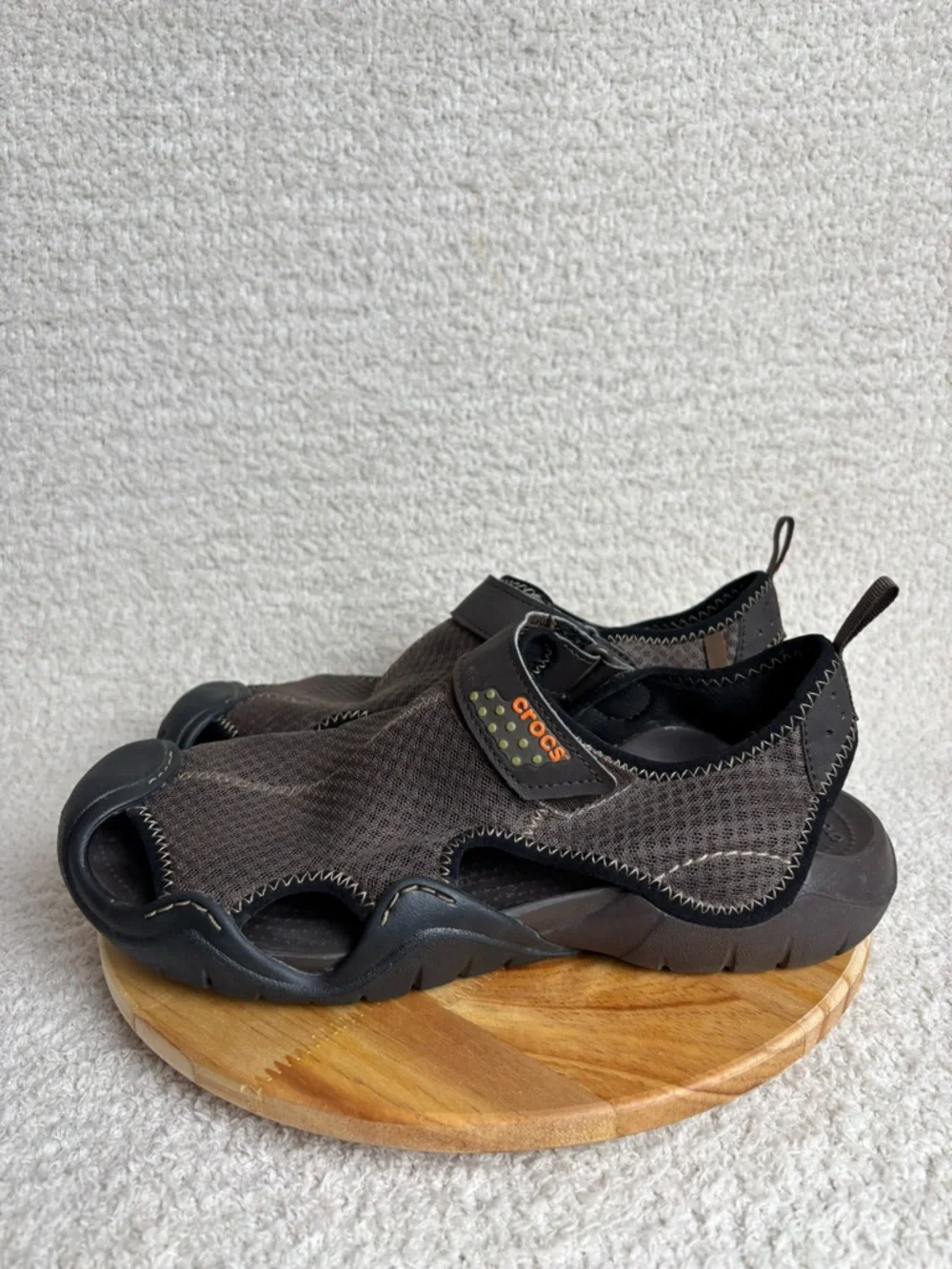 Crocs Sandals Mens 10 Brown Swiftwater Mesh Fisherman Deck Hiking Water Shoe